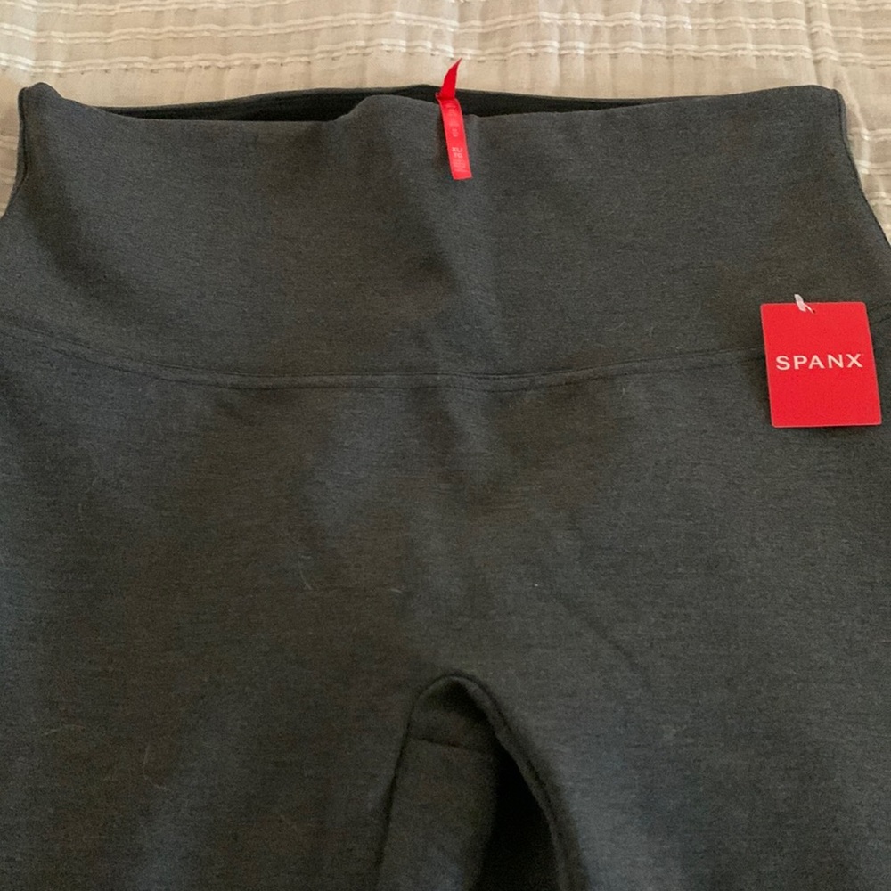 Spank, XL full length. Legging but thick knit, inseam is 26”.